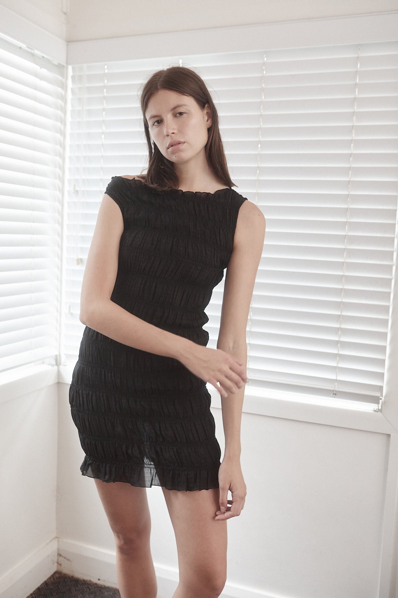 Load image into Gallery viewer, GATHERED MINI DRESS - BLACK