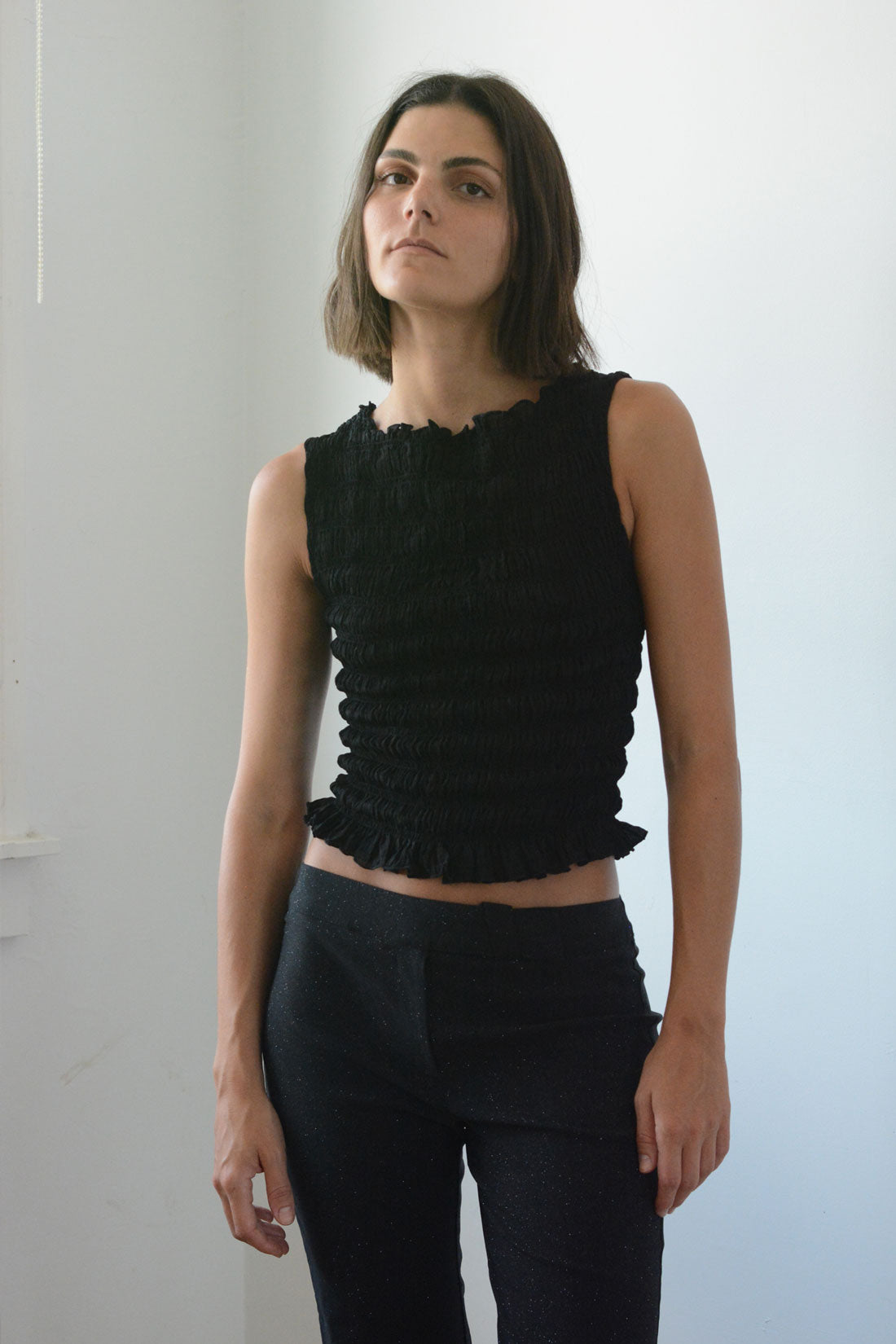 Load image into Gallery viewer, GATHERED TOP - BLACK