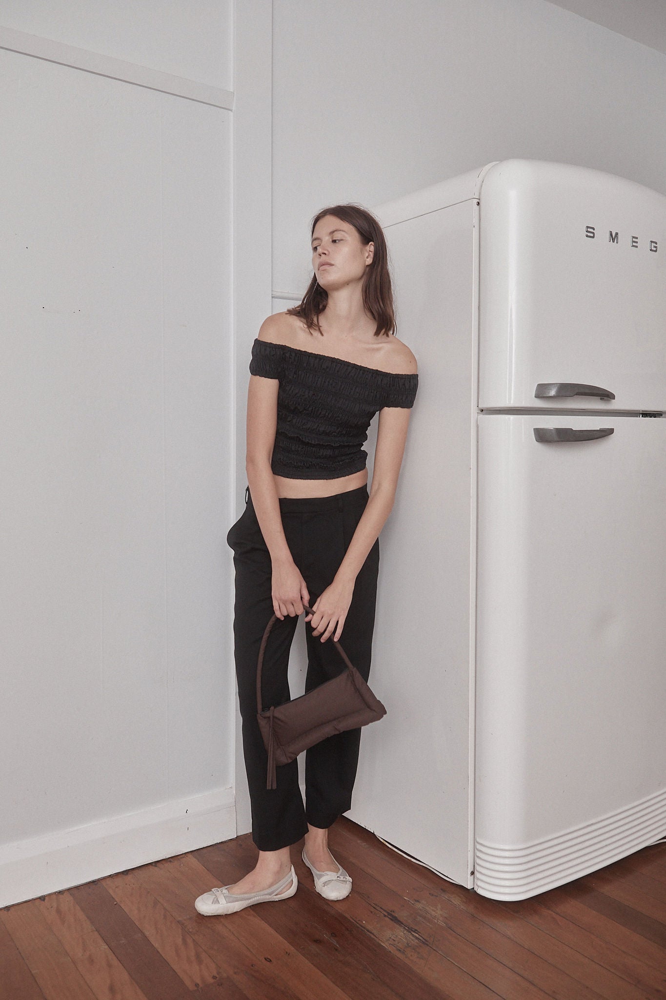 Load image into Gallery viewer, OFF SHOULDER TOP - BLACK