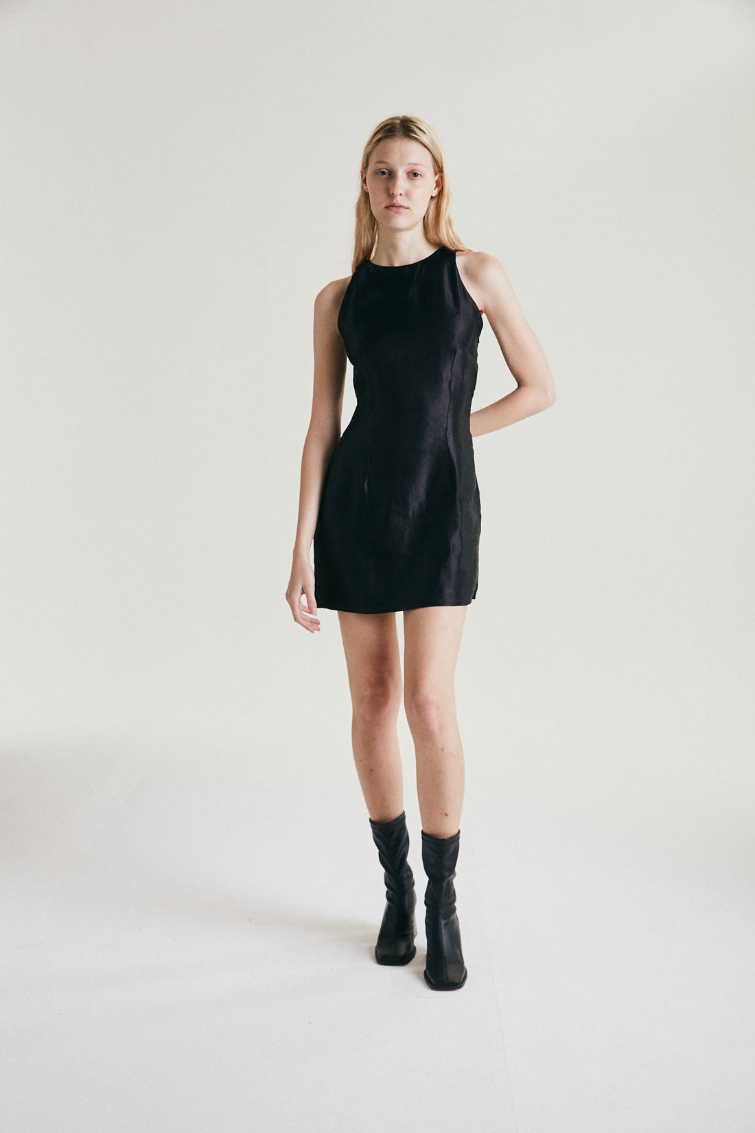 Load image into Gallery viewer, GALACTICO DRESS - BLACK