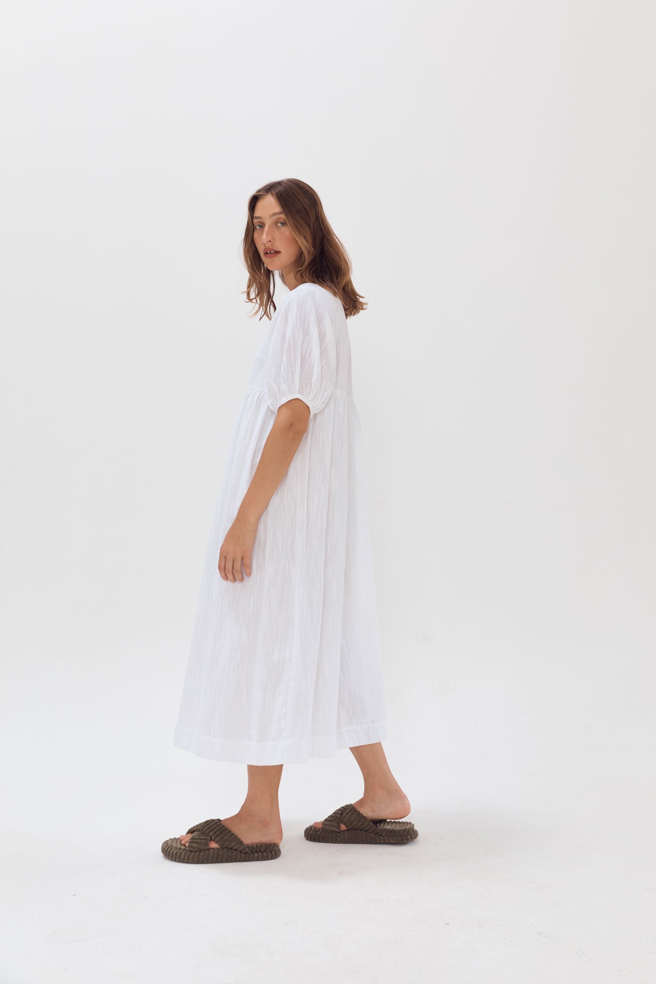 Load image into Gallery viewer, Agua Dress - White
