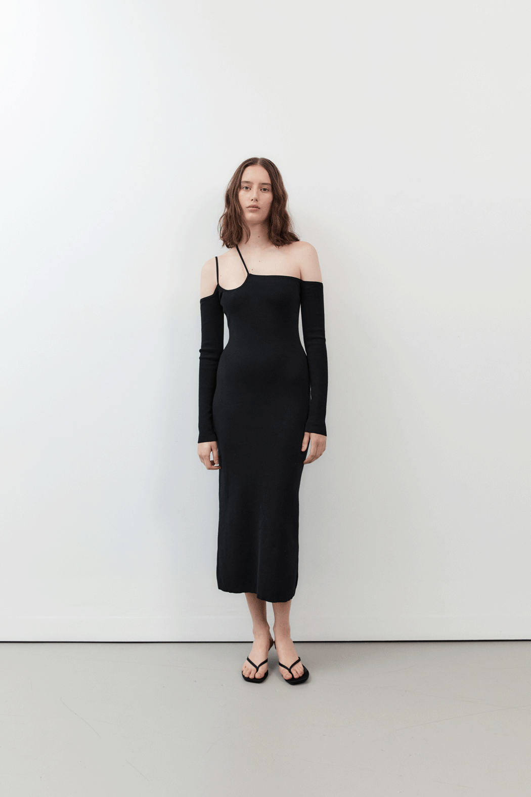 Load image into Gallery viewer, Knit Midi Dress - Black
