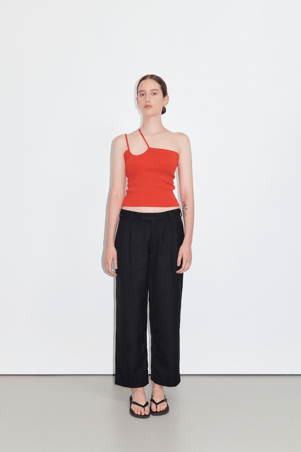 Load image into Gallery viewer, Straps Knit Top - Red
